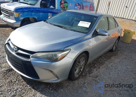 2016 Toyota Camry Se z USA, uszkodzony, nr VIN 4T1BF1FK3GU227204
